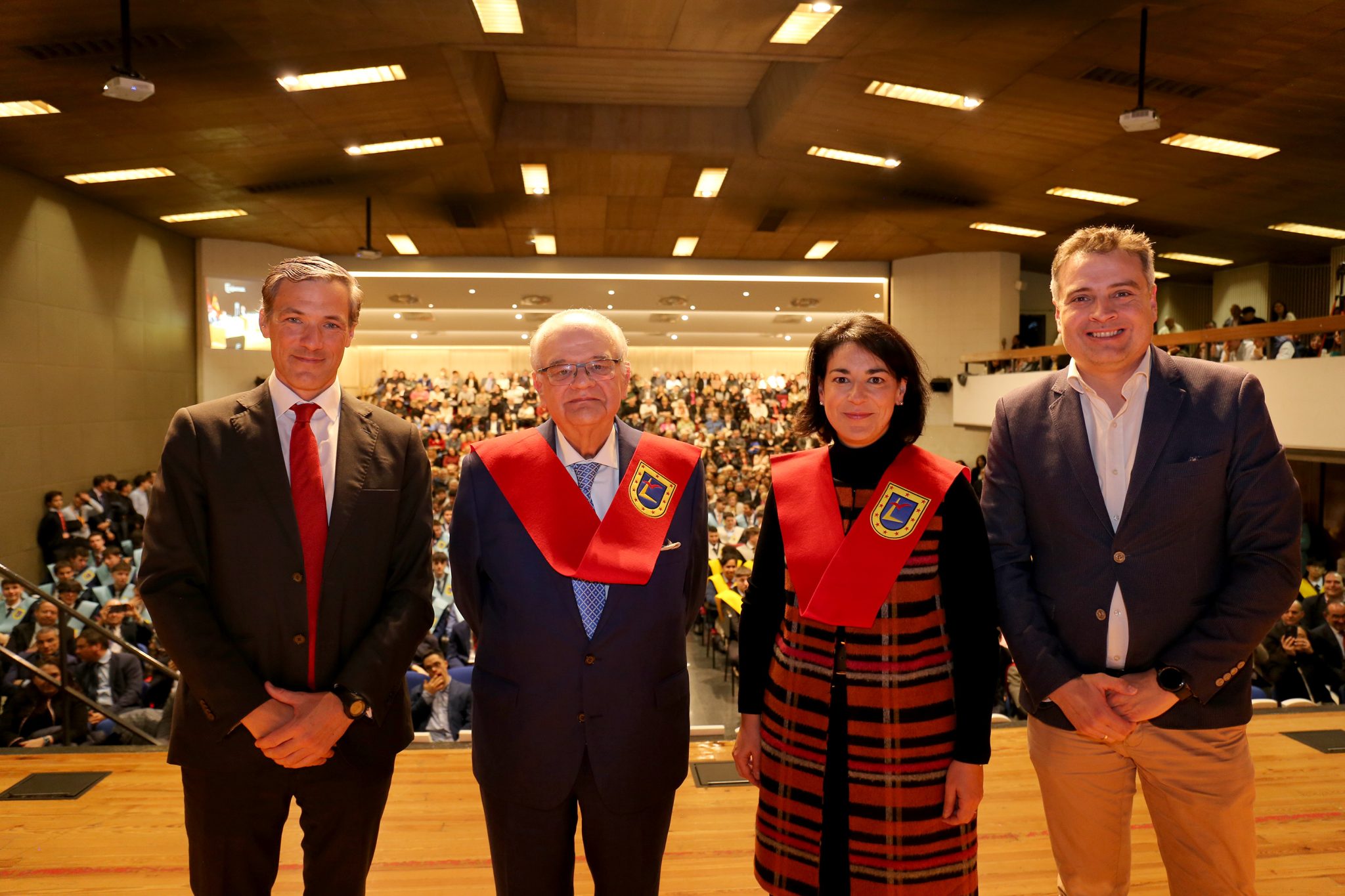 Senara Senara, beca de Honor en la Graduación de Tajamar - Senara